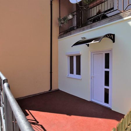 Studio Apartman Danijela Pula Exterior foto